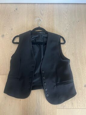 Deluc Black Tailored Women's Vest with Five-Button Front